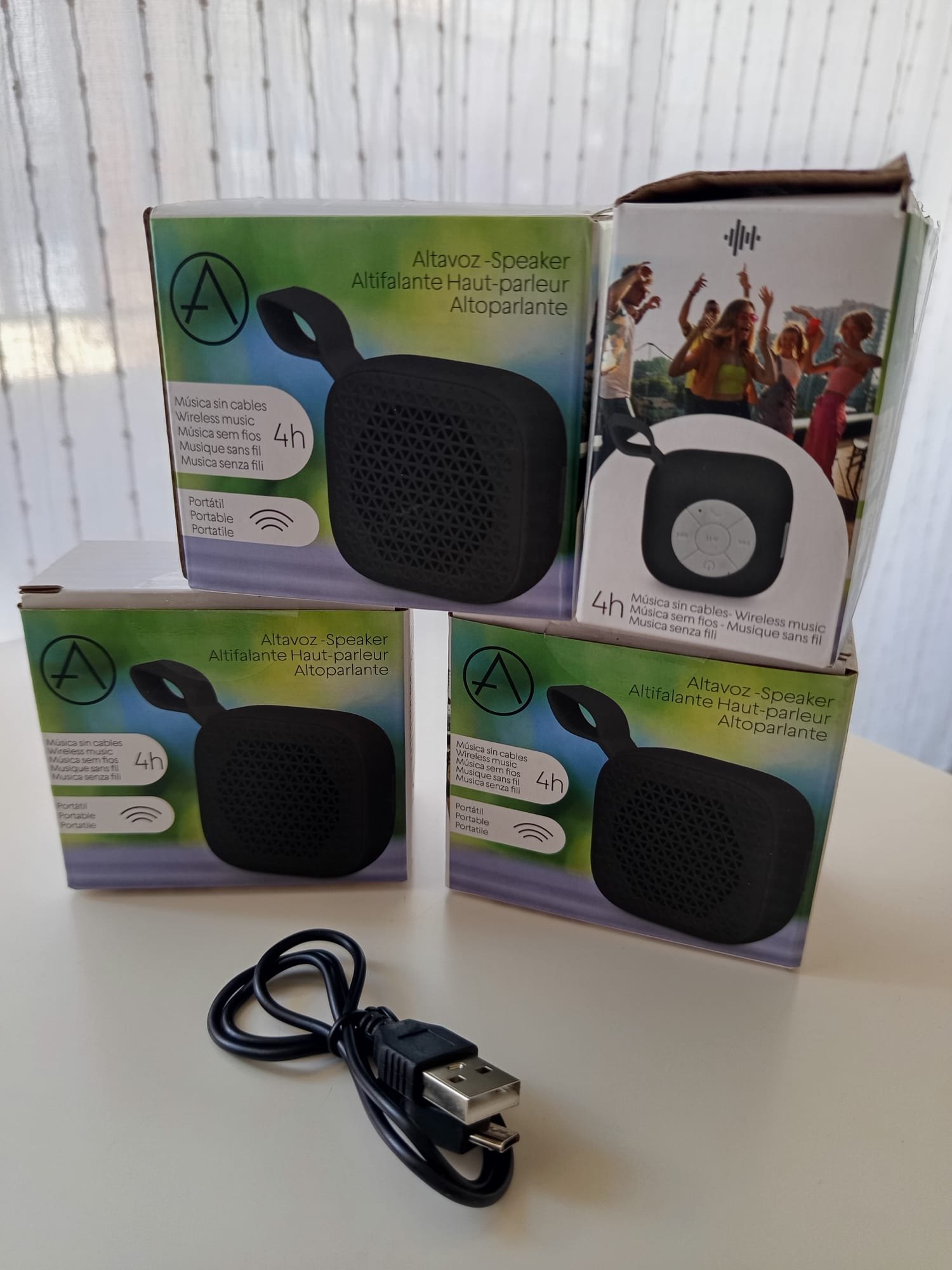 Pequeño Altavoz Bluetooth portátil multifunción - Imagen 5